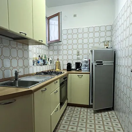 Bilocale Vicino Al Centro-affittasi Alloggio-sanremo Apartament