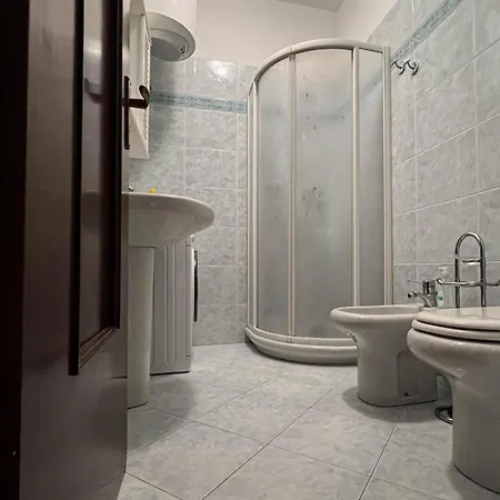 アパート Bilocale Vicino Al Centro-affittasi Alloggio-sanremo *